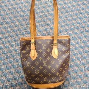 Louis vuitton bag